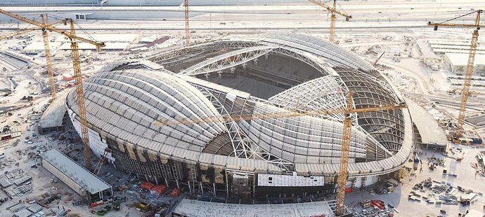 Stadion pro 40 tisíc diváku v době výstavby