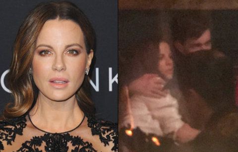 Herečka Kate Beckinsale ulovila zajíčka: O 15 let mladšího komika