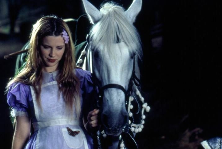 Alenka v zemi za zrcadlem (1998): Kate Beckinsale