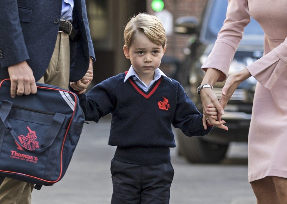 V září 2017 šel George poprvé do školy