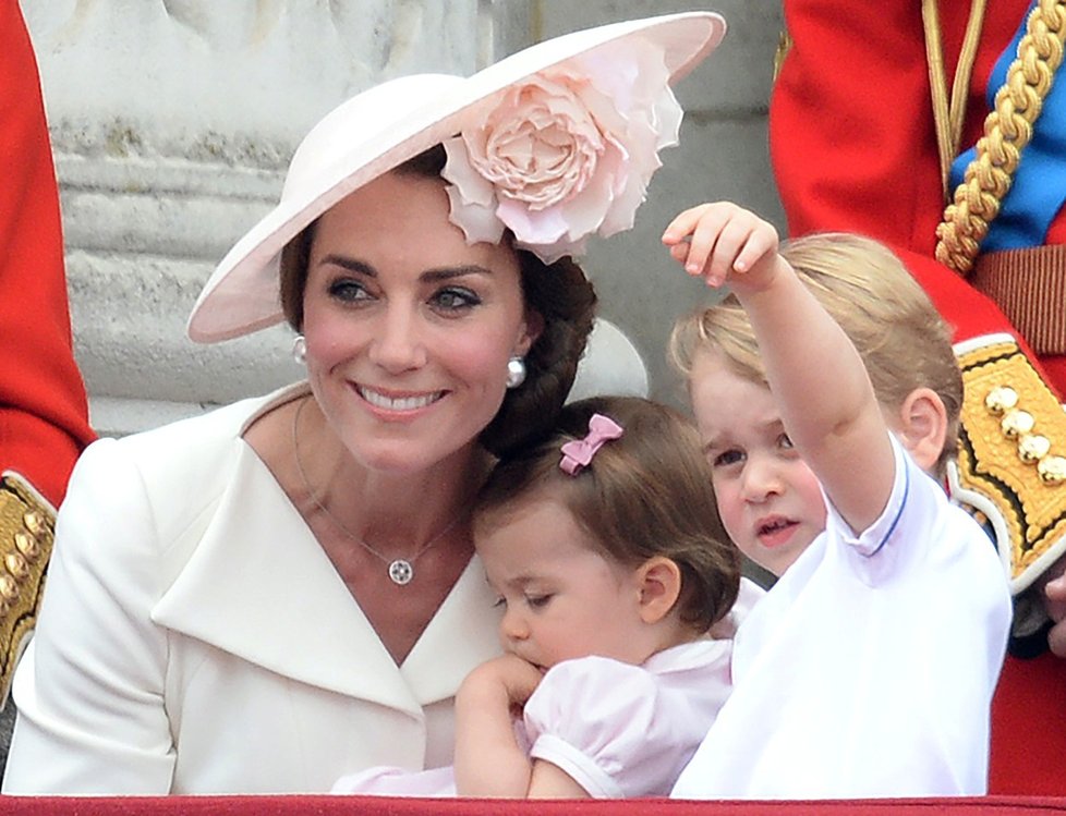 The Trooping The Colour, červen 2016, balkon Buckinghamského paláce