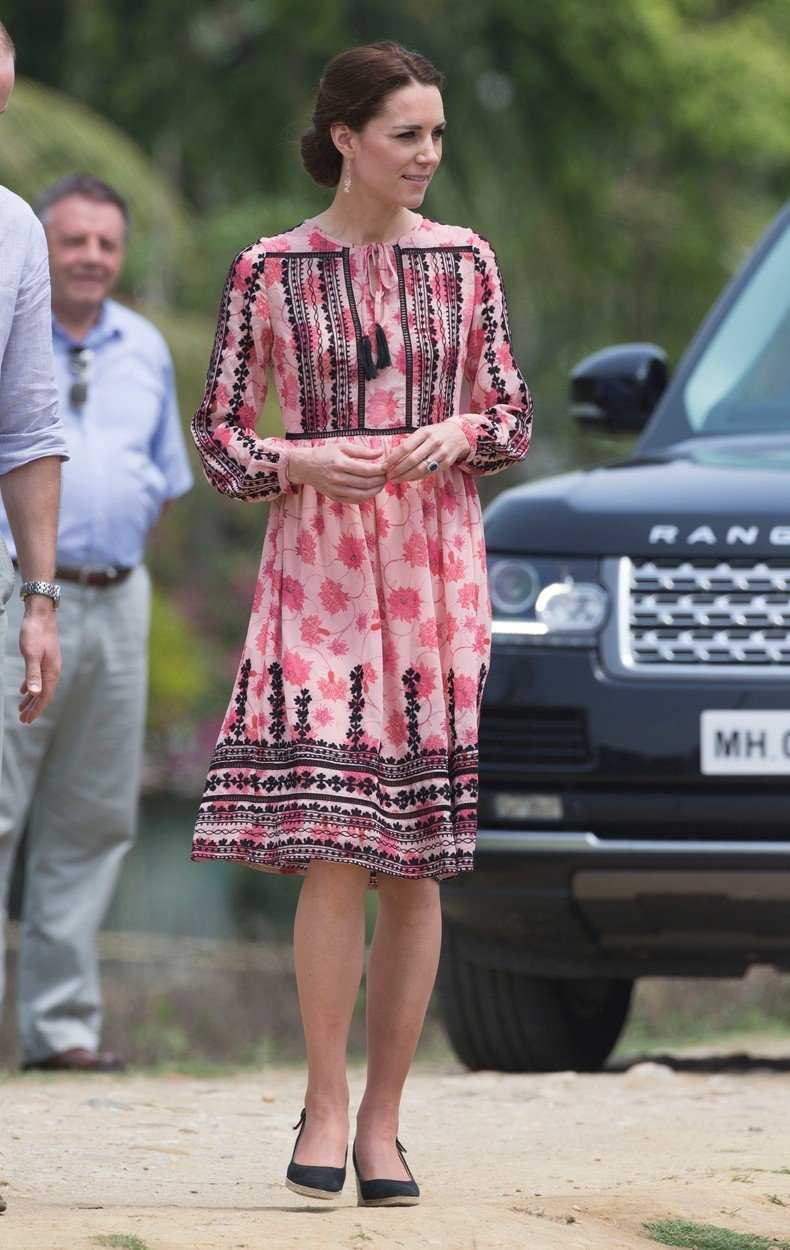 Vévodkně Kate v šatech z TopShopu v roce 2016