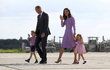 Naposledy se Kate ukázala veřejnosti na velikonoční mši 1. dubna. George (*22. 7. 2013) a Charlotte (*2. 5. 2015) mají dalšího sourozence.