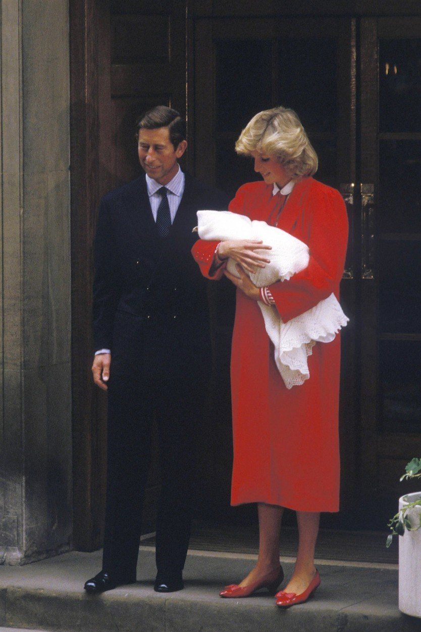 1984: Princezna Diana s druhým synem princem Harrym.