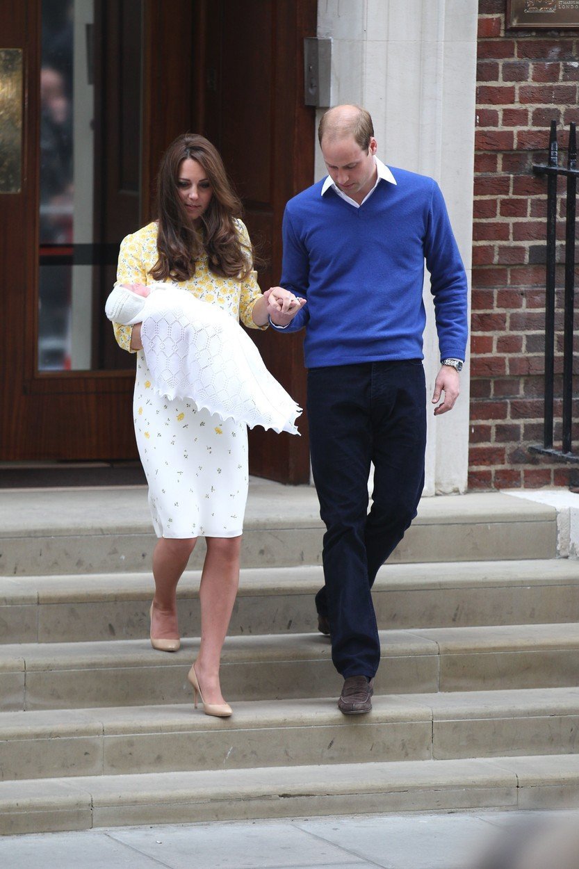 William chytil Kate za ruku a pomáhal ji ze schodů i u druhého porodu.