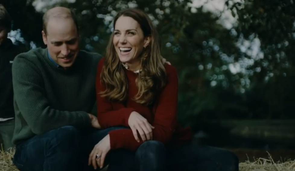 Kate a William zveřejnili video se svými dětmi k 10. výročí svatby.