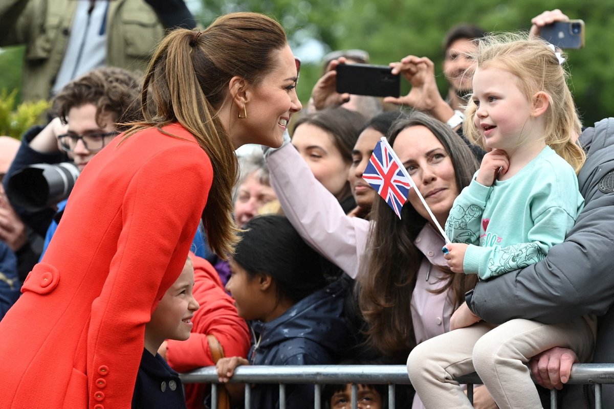 Kate a William s dětmi na návštěvě v Cardiffu