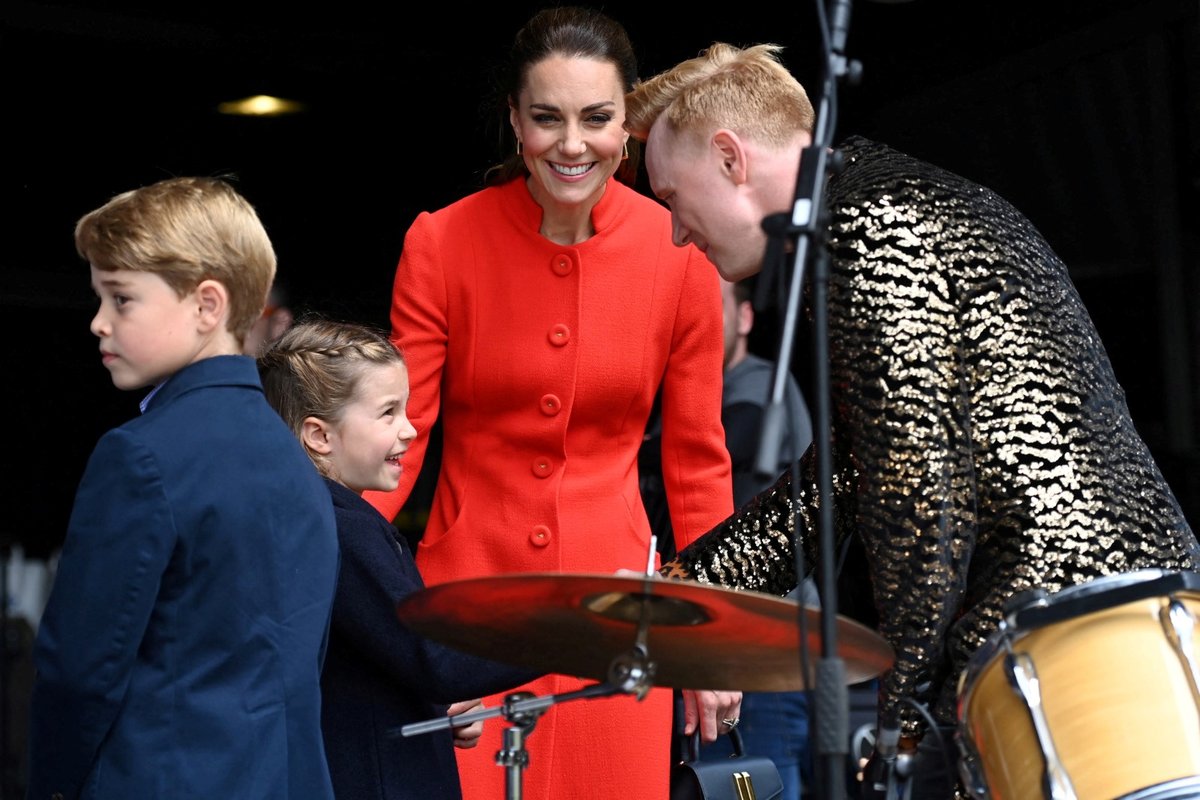 Kate a William s dětmi na návštěvě v Cardiffu