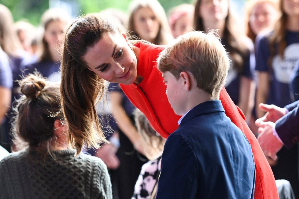 Kate a William s dětmi na návštěvě v Cardiffu