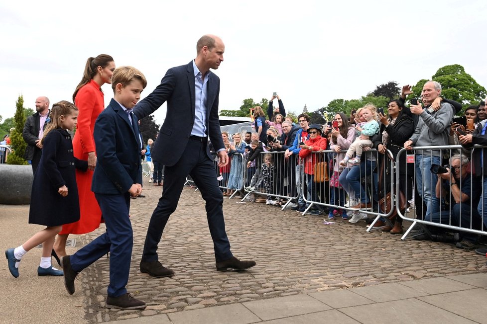 Kate a William s dětmi na návštěvě v Cardiffu