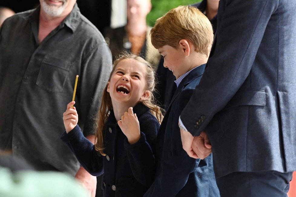 Kate a William s dětmi na návštěvě v Cardiffu