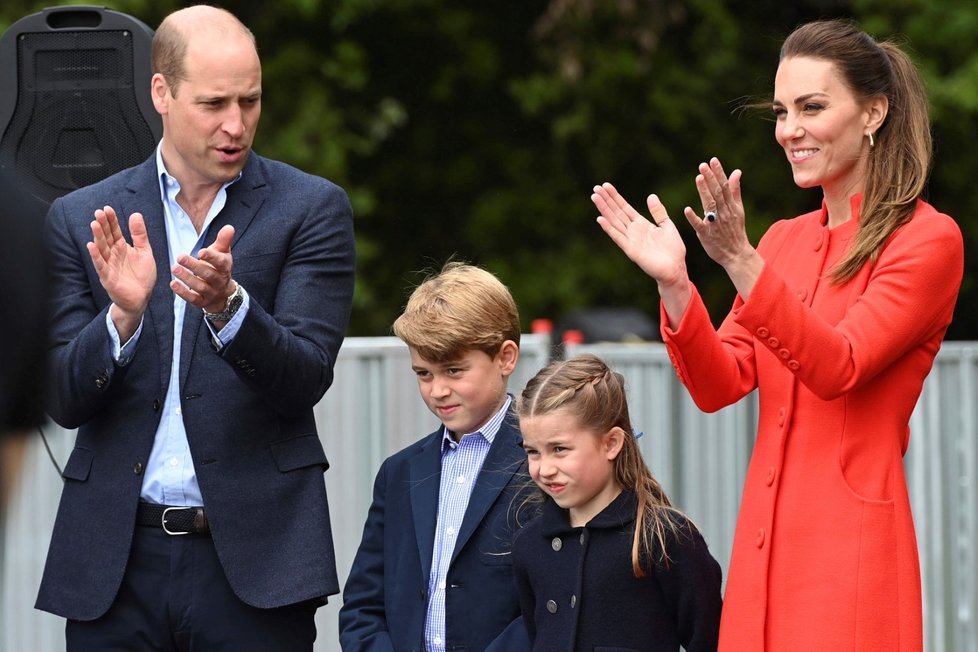 Kate a William s dětmi na návštěvě v Cardiffu