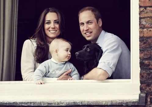 Kate se svým princem Williamem a synem Georgem.