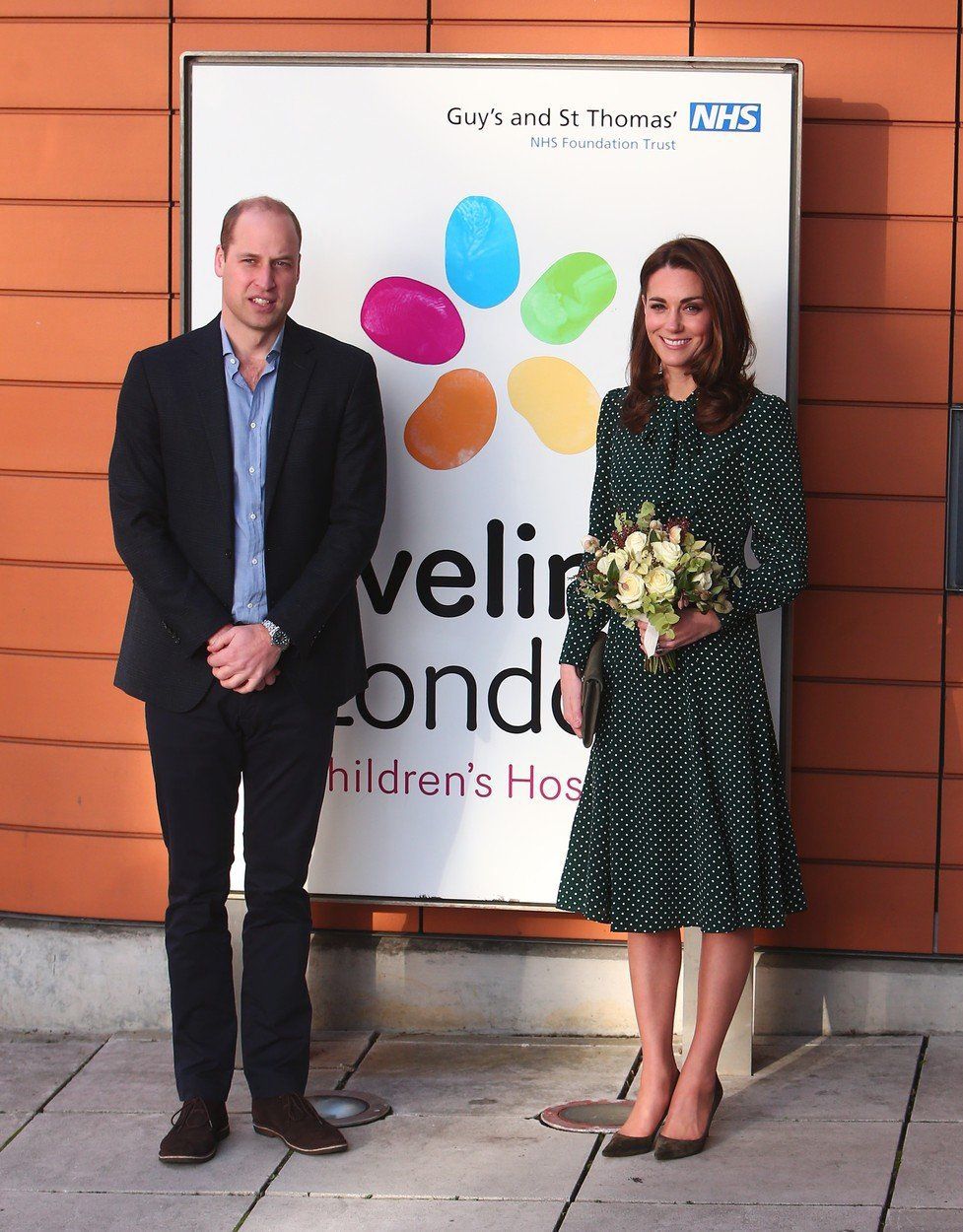 Kate a William navštívili dětskou nemocnici v Londýně.