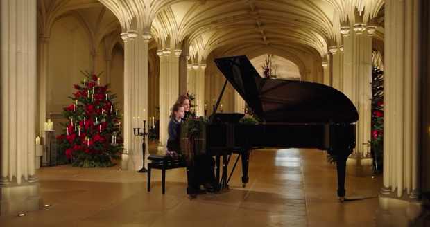 La interpretación de piano de Kate Middleton y la princesa Charlotte La interpretación de piano de Kate Middleton y la princesa Charlotte