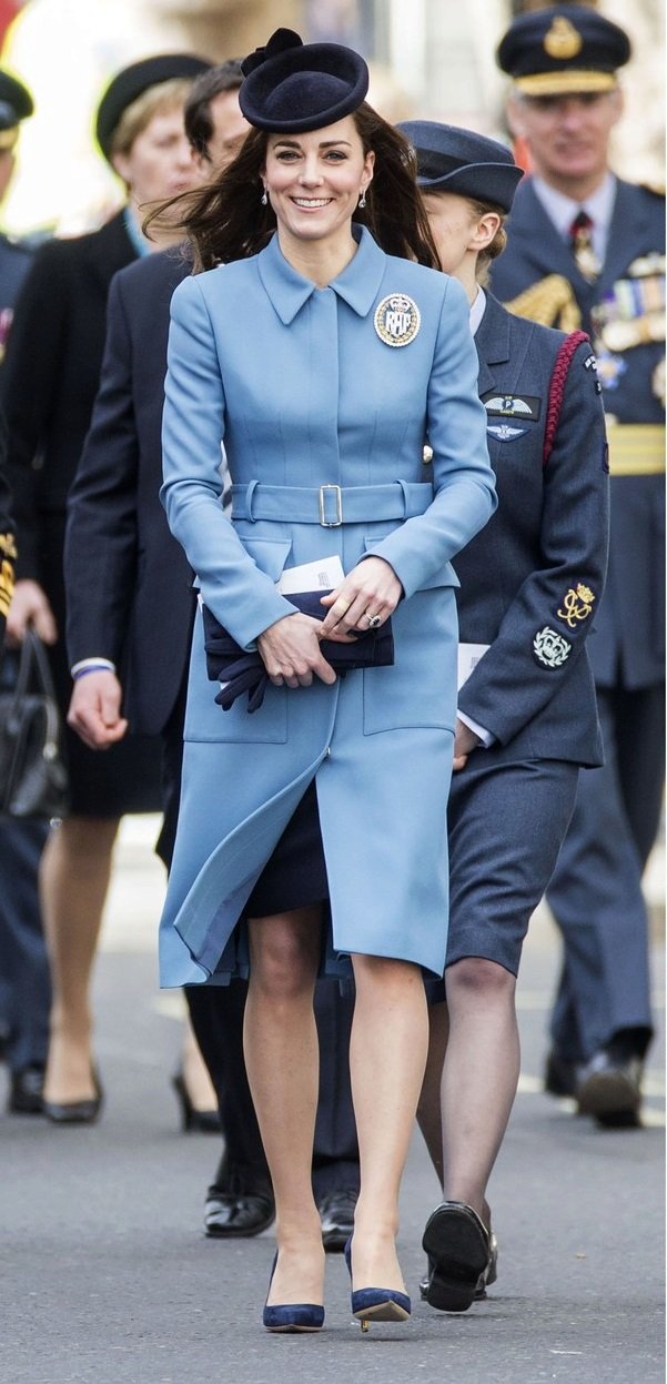 Vévodkyně Kate při návštěvě kostela  St Clement Danes, únor 2016