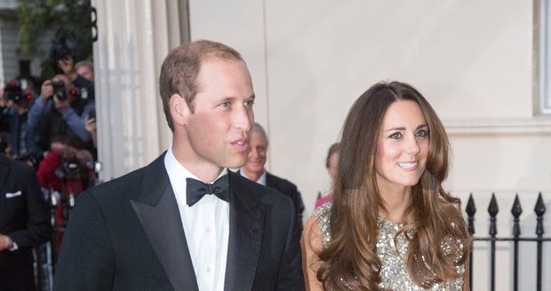 Princ William a vévodkyně Kate si vyrazili bez syna George