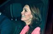 Kate Middleton přijíždí na vánoční oběd s královnou