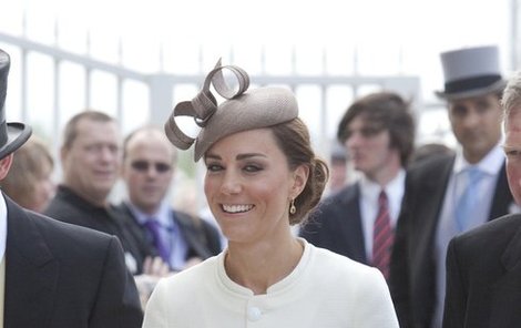 Kate Middleton - je v královské rodině šťastná?