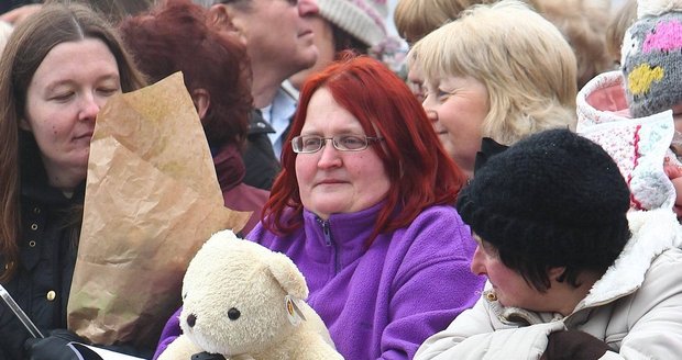 Plyšový medvídek od fanynky Kate rozrušil natolik, že prozradila omylem pohlaví dítěte