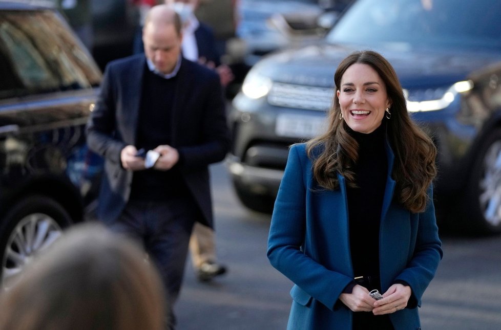 Kate Middleton se ukázala ve společnosti s náušnicemi za 7 liber.