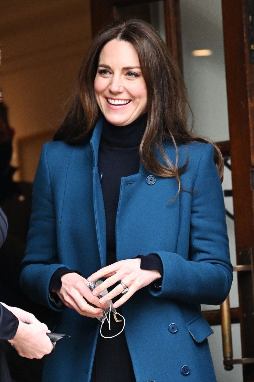 Kate Middletonová se ukázala ve společnosti s náušnicemi za 7 liber