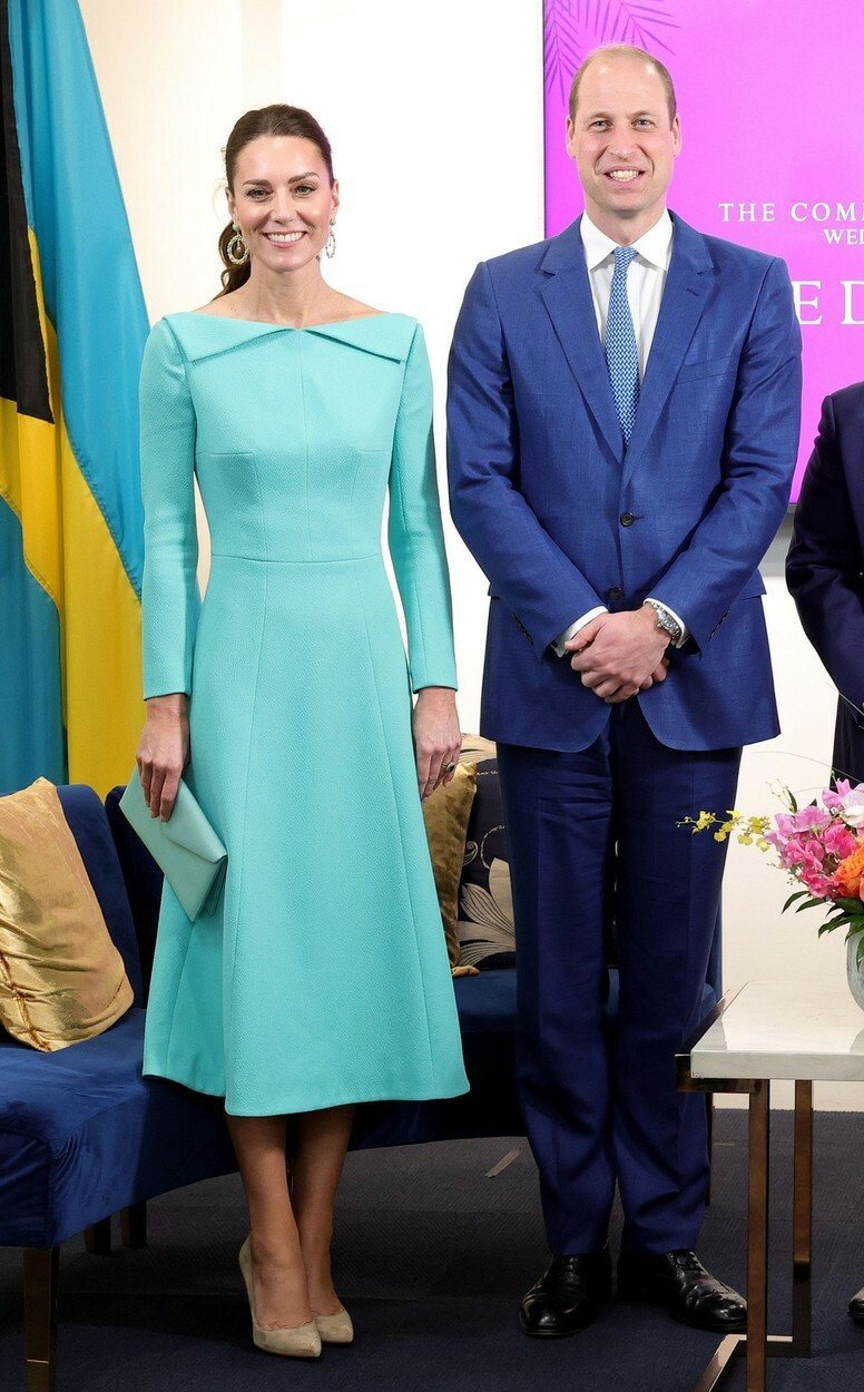 Kate Middleton během turné po Karibiku