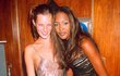 Kate Moss a Naomi Campbell v 90. letech