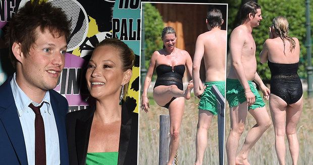 Kate Moss na dovolené s přítelem ukázala, že její zadeček už není tak pěkný, jako býval. Má celulitidu.