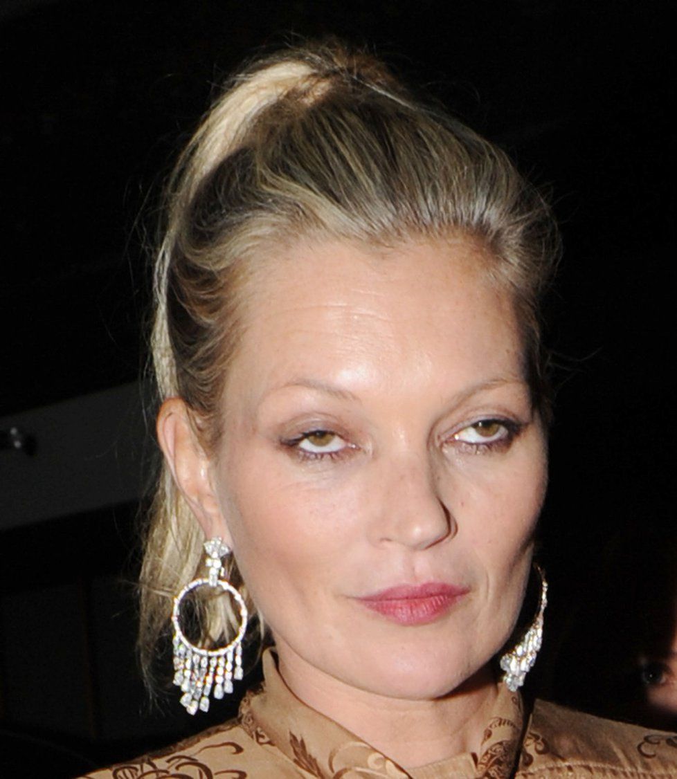 Kate Moss to na párty přepískla