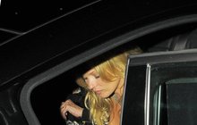 Kate Moss: Na ulici už neskrývá prsa ani rozkrok!