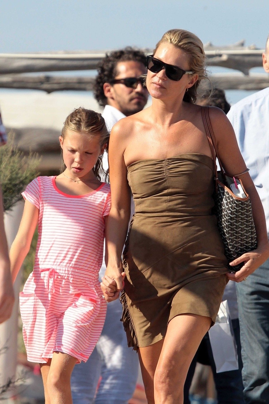 Lily Grace jakoby z oka vypadla své mamince Kate Moss