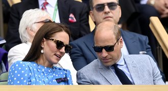 Princ sprosťák: Williamovi ve Wimbledonu při fandění ujel slovník