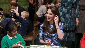 Vévodkyně Kate a královští bratři William a Harry se zúčastnili charitativní akce s dětmi u příležitosti premiéry nového filmu o ovečce Shaun.