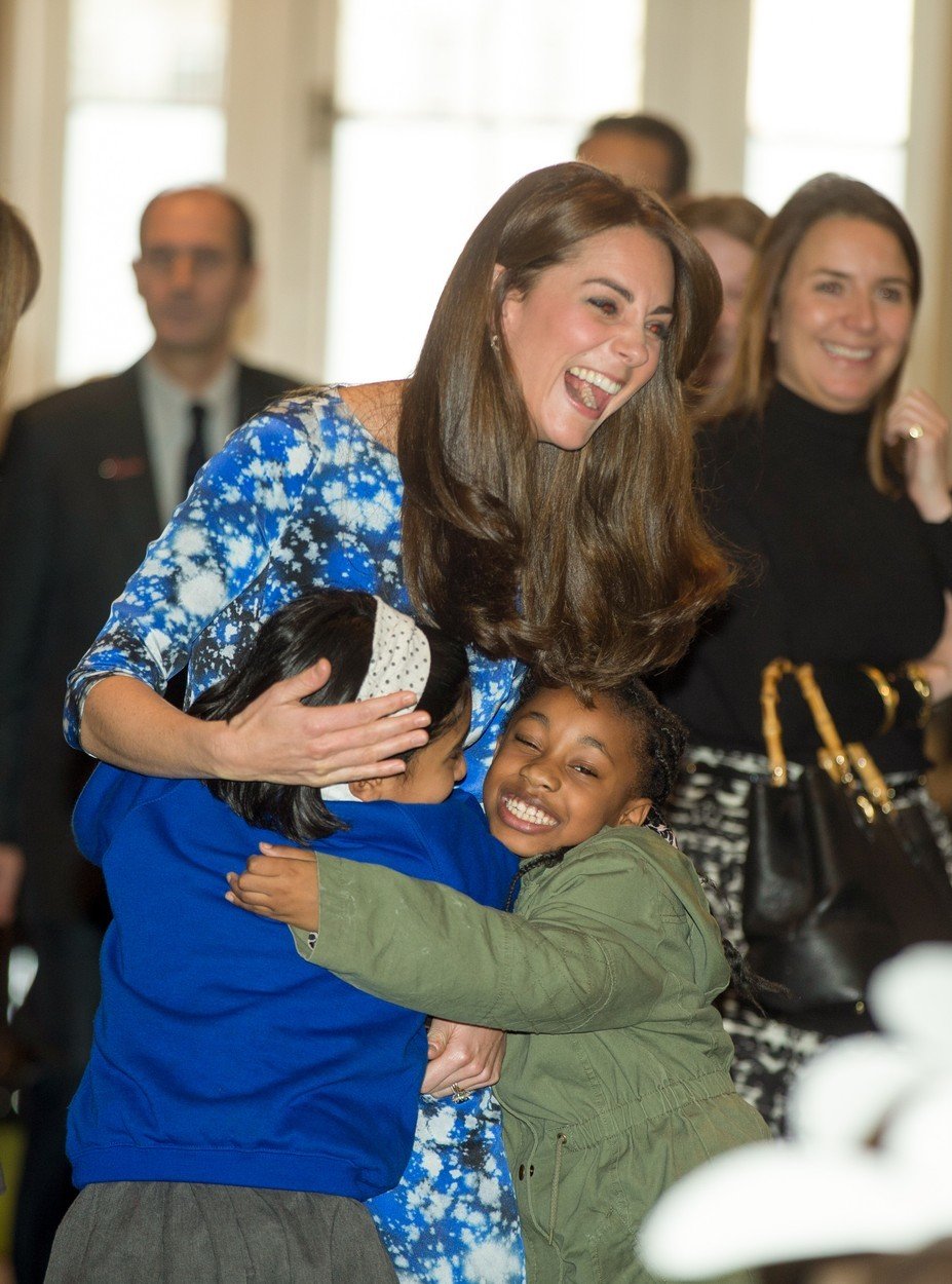 Vévodkyně Kate a královští bratři William a Harry se zúčastnili charitativní akce s dětmi u příležitosti premiéry nového filmu o ovečce Shaunovi.