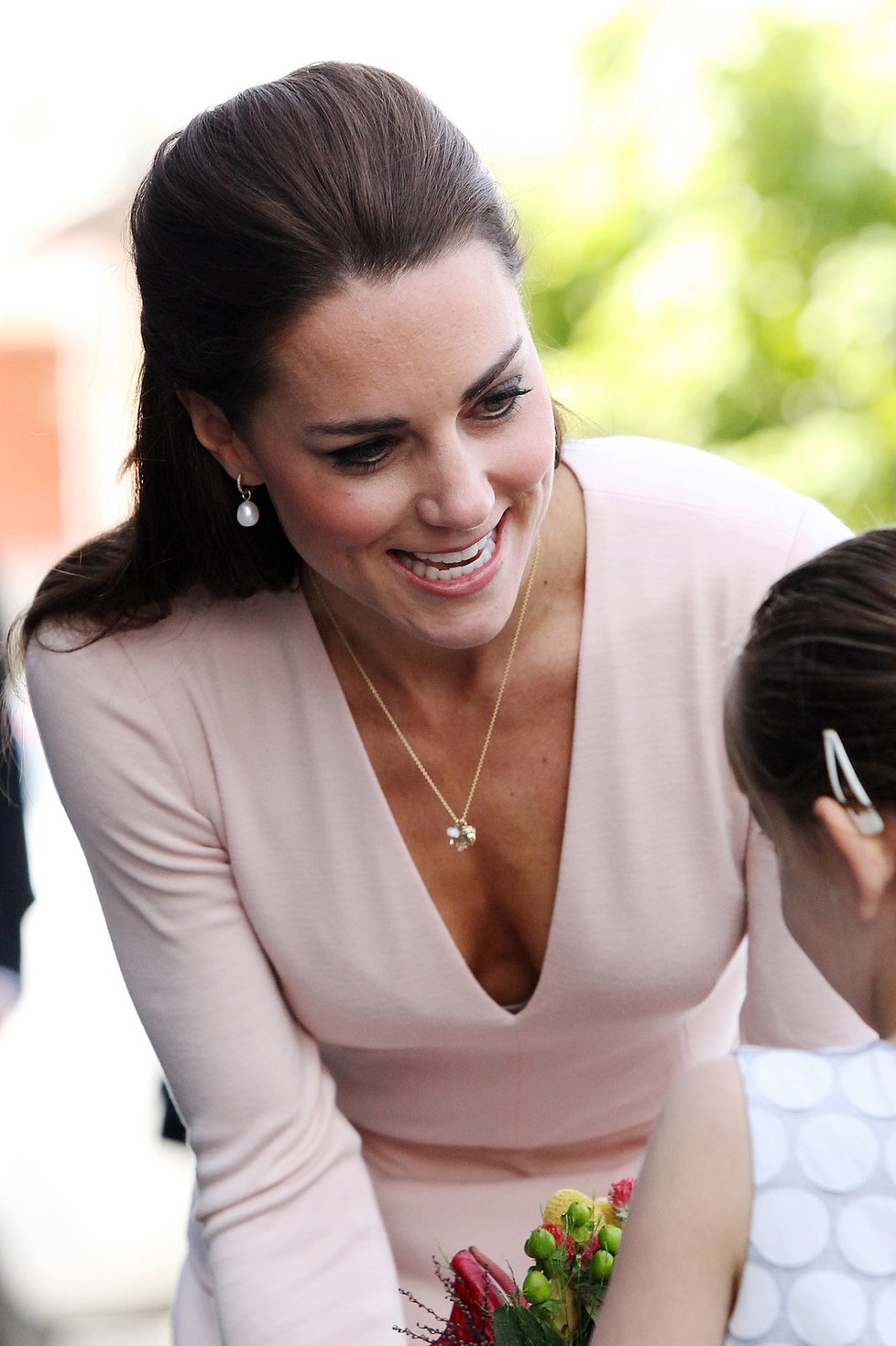 Vévodkyně Kate prý trpí stejnými nevolnostmi, jako když čekala malého George.