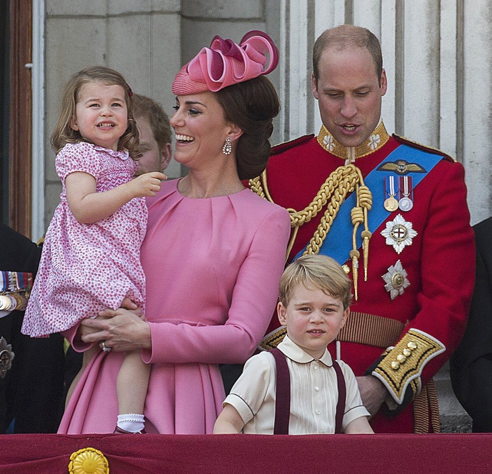 Třetí potomek Kate a Williama se jmenuje  Louis Arthur Charles.