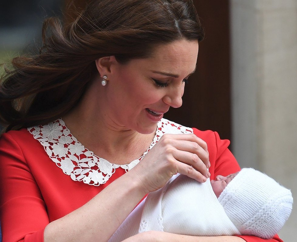 Třetí potomek Kate a Williama se jmenuje  Louis Arthur Charles.