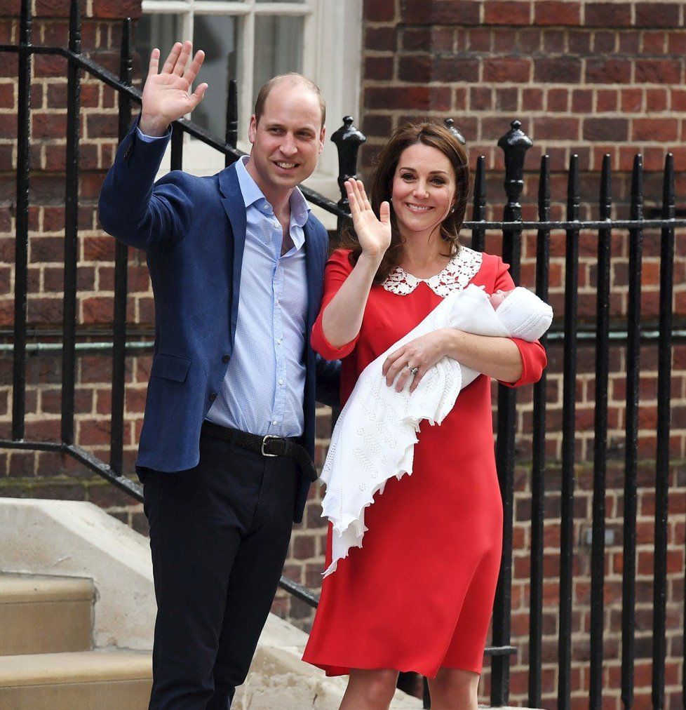 Kate a William ukázali třetího potomka