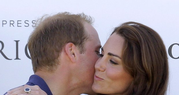 Kate dala Williamovi pusu na tvář