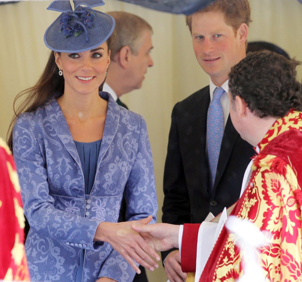 Kate na oslavě devadesátých narozenin prince Philipa