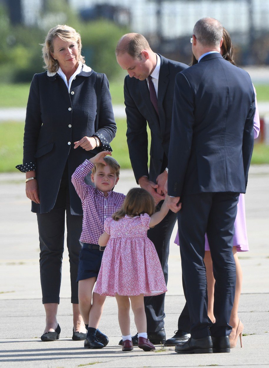 William, Kate a jejich děti George a Charlotte na oficiální návštěvě Německa. 