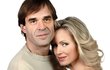 2004 Pojišťovna štěstí Etzler a Brožová poprvé jako manželský pár. 2004 Pojišťovna štěstí Etzler a Brožová poprvé jako manželský pár.
