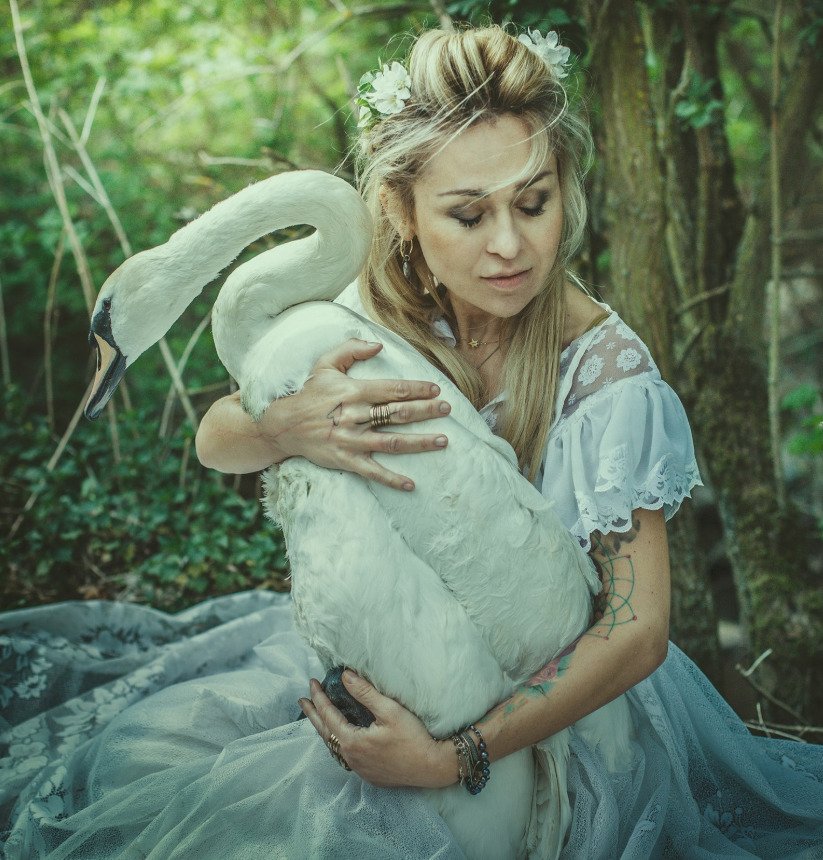 Kateřina Kaira Hrachovcová se bije za labutě
