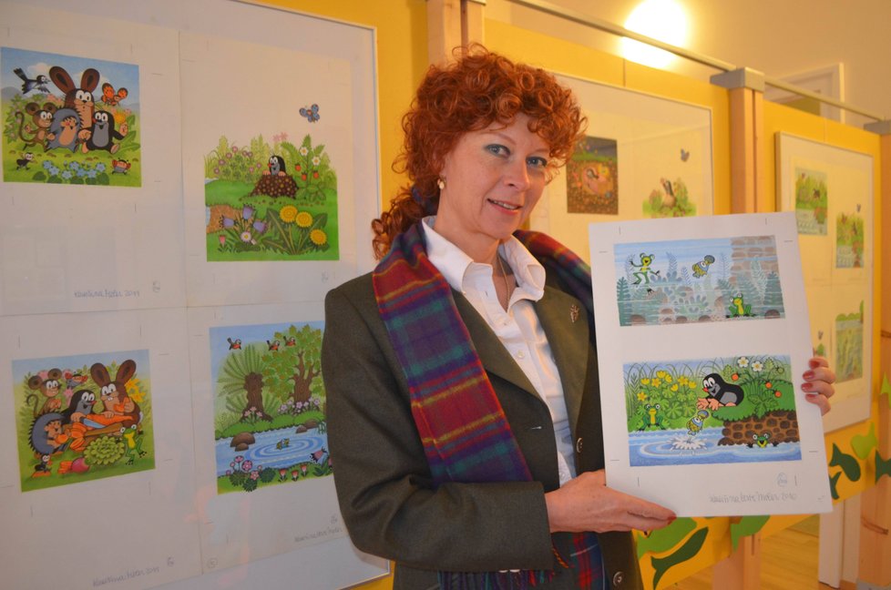 Dcera autora Krtečka Kateřina Milerová s oblíbenou ilustrovanou postavičkou