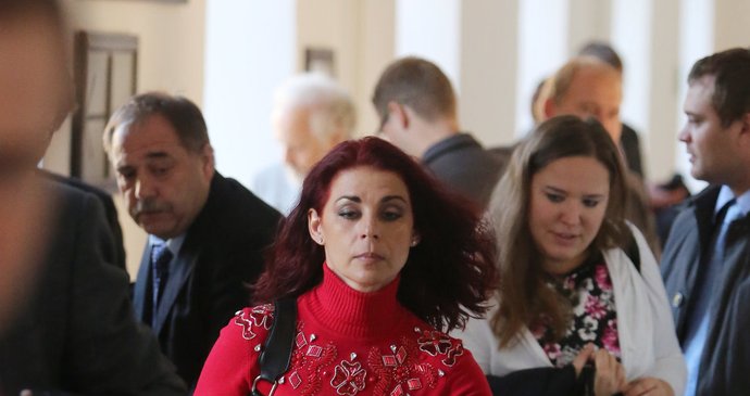 Kateřina Pancová poprvé přichází do soudní síně bez doprovodu vězeňské eskorty