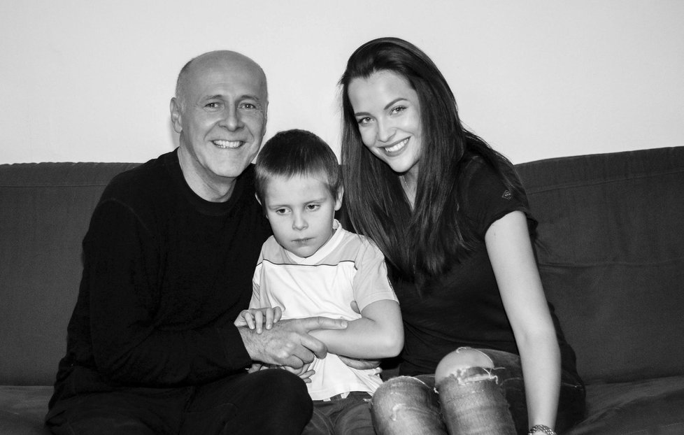 Kateřina Sokolová s otcem Janem a nevlastním bráchou Radovanem, který je autista