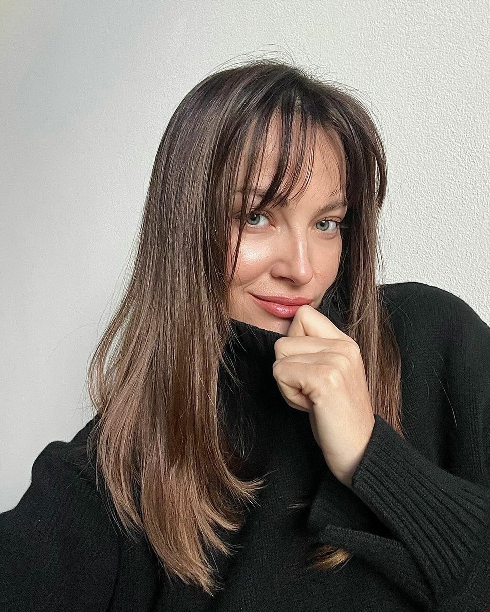 Kateřina Sokolová po letech změnila image - má ofinku.