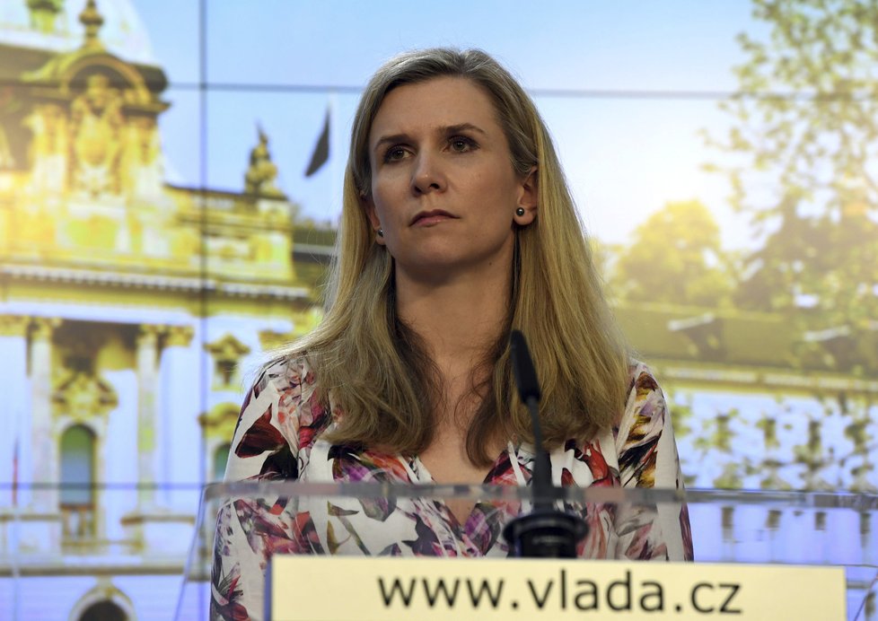 Ministryně školství Kateřina Valachová (ČSSD) po jednání vlády