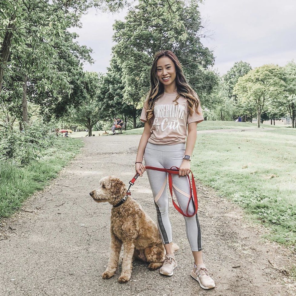 Miss Michigan, modelka Kathy Zhuová přišla o svou korunku kvůli rasistickým výrokům na sociálních sítích.